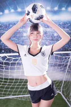 泳衣美女图片